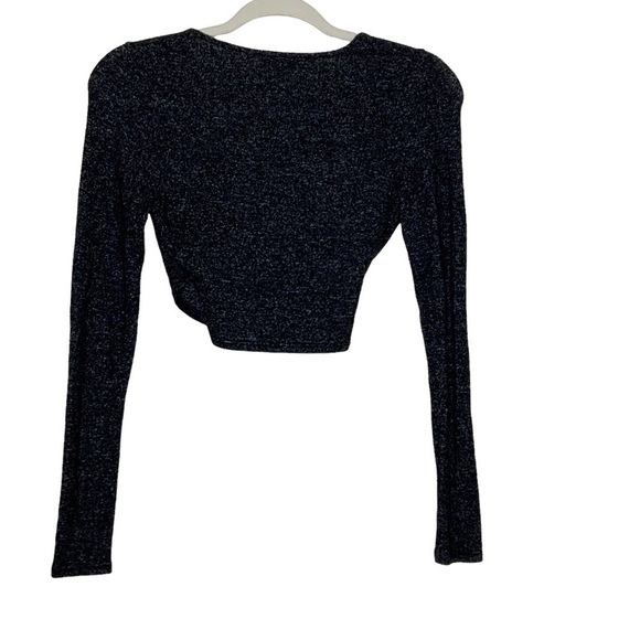 Lulus marled grey cropped top with surplice neckline and gathered side. Size S - Picture 4 of 6